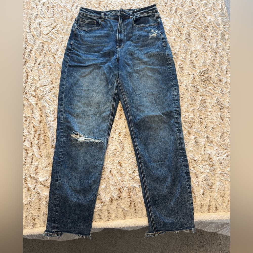 American Eagle high rise Distressed Blue Jeans